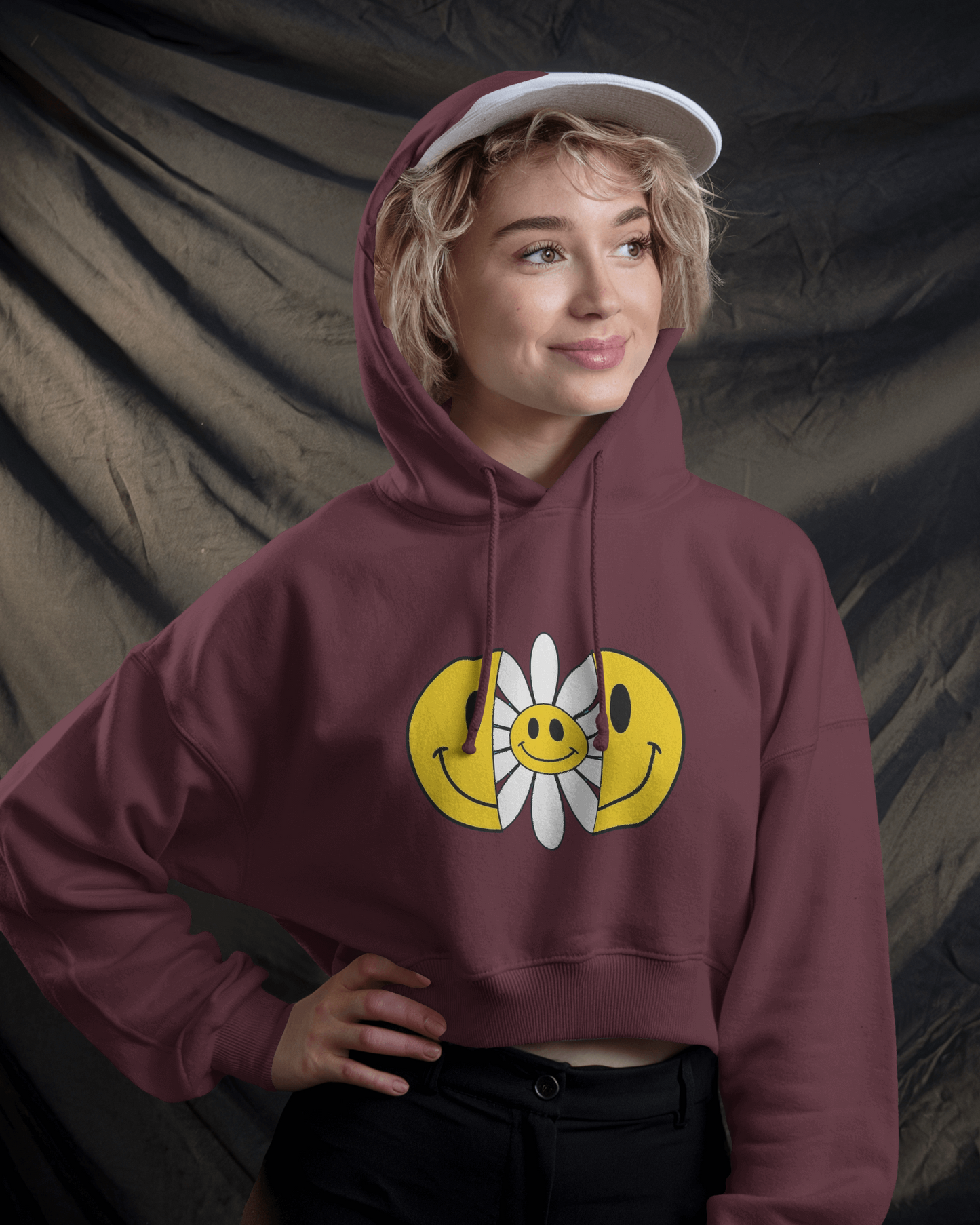Blexee Women’s Smile Always Cropped Hoodie
